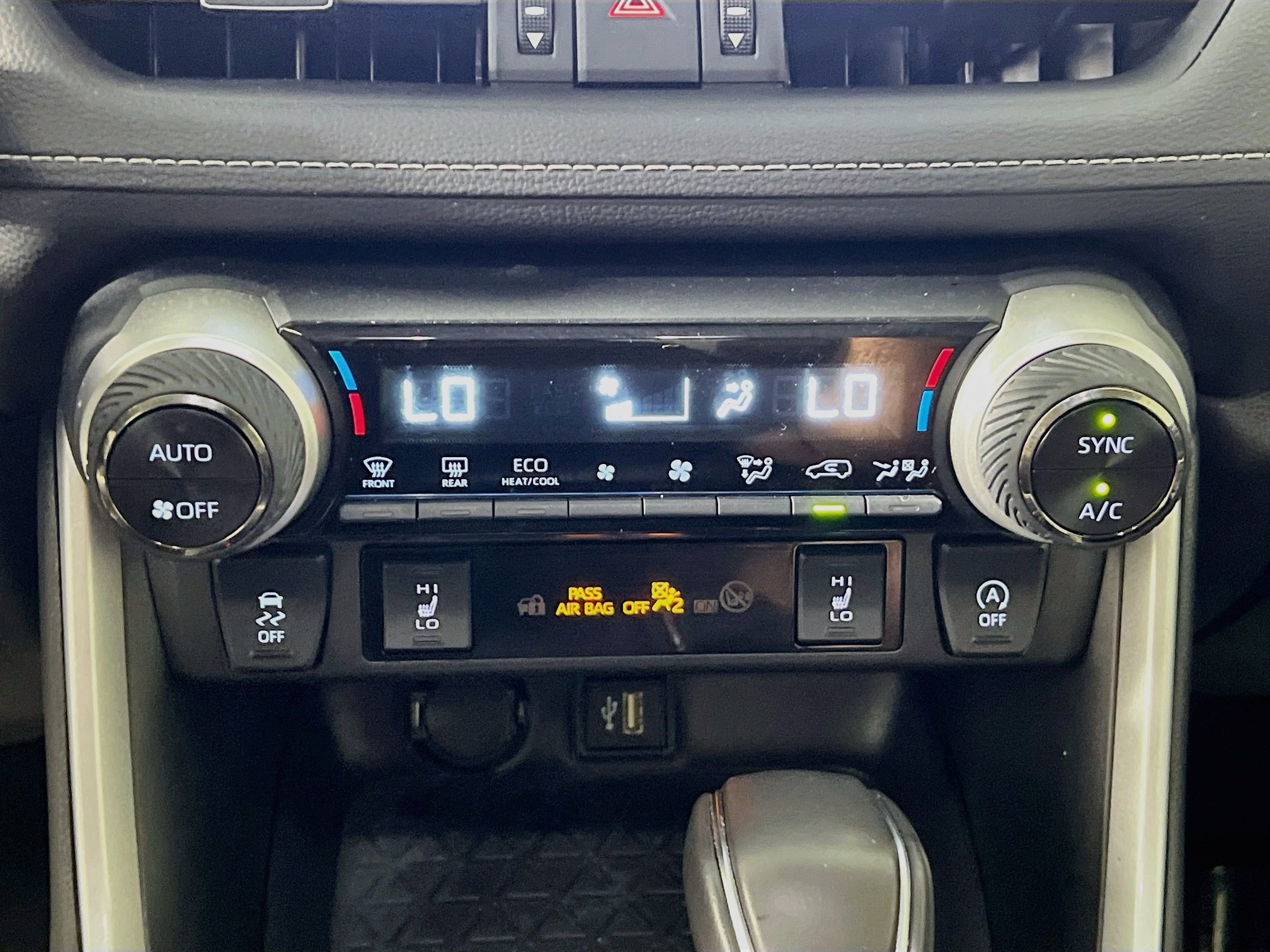 Used 2025 Toyota RAV4 XLE Premium w/ Weather Package FWD image 25