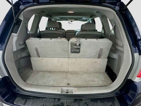 Used 2012 Toyota Highlander Limited w/ Tow Pkg image 32