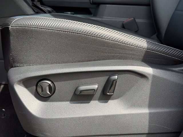 Used 2023 Volkswagen Atlas Cross Sport SE w/ Panoramic Sunroof Package AWD/4WD image 14
