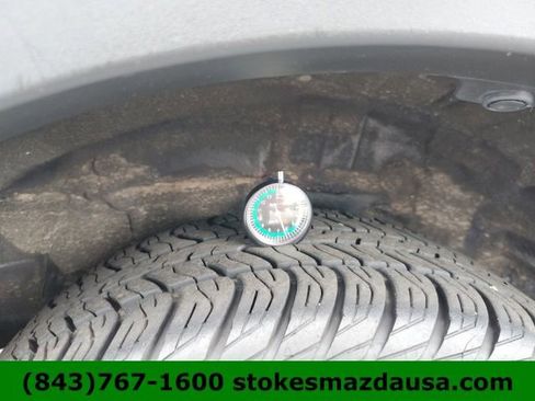 Used 2018 Toyota RAV4 Limited FWD image 28