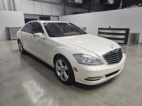 Used 2010 Mercedes-Benz S 550 image 17