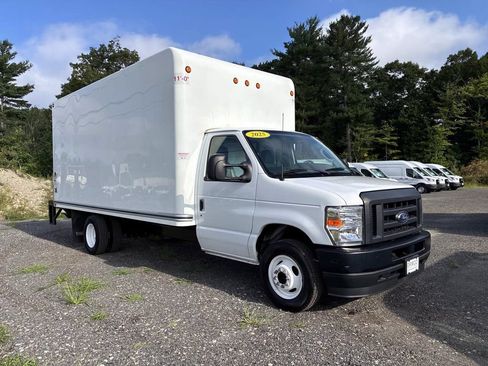 Used 2024 Ford E-350 and Econoline 350 Super Duty w/ Power Windows & Locks Group RWD image 1