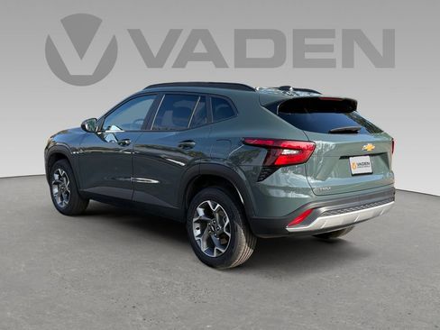 Used 2025 Chevrolet Trax LT image 24