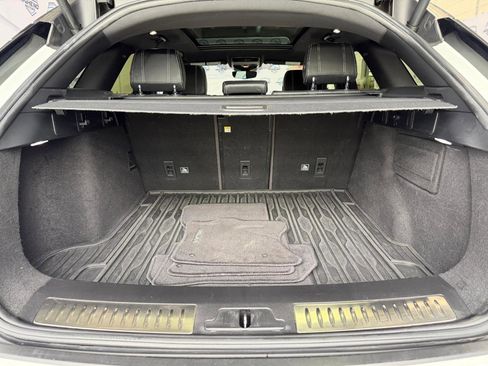 Used 2018 Land Rover Range Rover Velar S AWD/4WD image 22