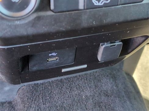 Used 2018 Ford F150 XLT image 21