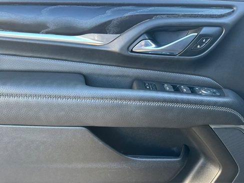 Used 2021 GMC Yukon XL Denali w/ Denali Premium Package image 13