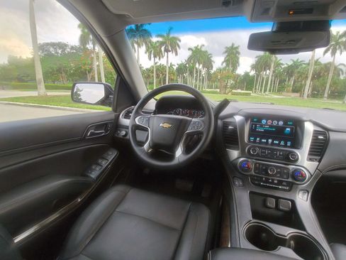 Used 2019 Chevrolet Tahoe LT AWD/4WD image 18