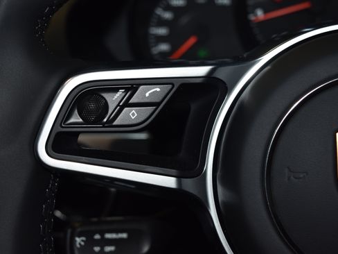 New 2025 Porsche 718 Cayman RWD image 8