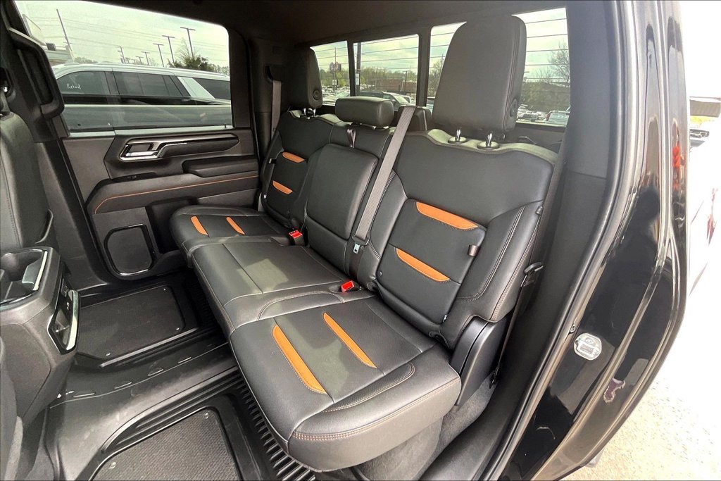 Used 2025 GMC Sierra 2500 AT4 w/ Technology Package AWD/4WD image 25