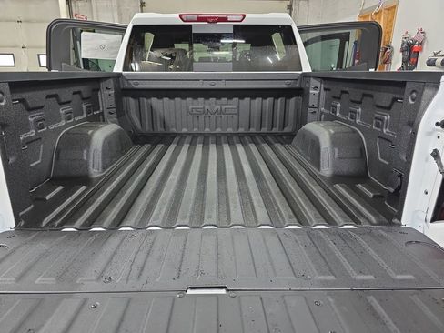 New 2026 GMC Sierra 1500 AT4 w/ AT4 Premium Package AWD/4WD image 12