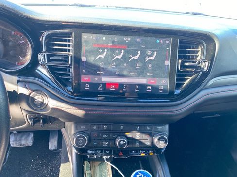 Used 2025 Dodge Durango GT image 9