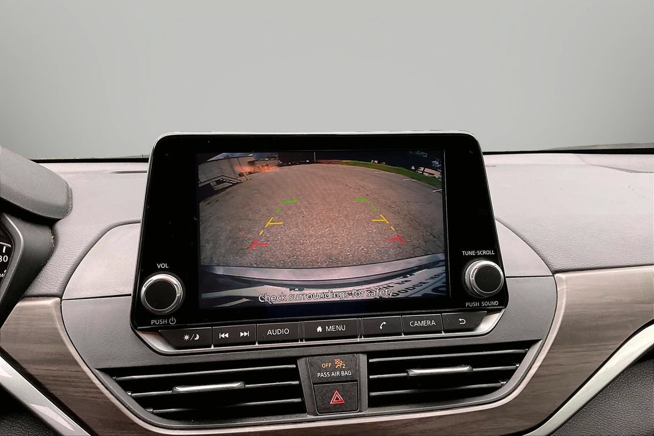 Used 2024 Nissan Altima 2.5 SV FWD image 13