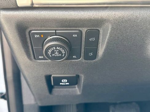 Used 2025 Ford Expedition Tremor AWD/4WD image 23