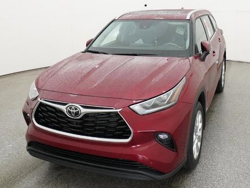 New 2026 Toyota Highlander Limited image 16