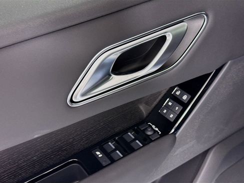 New 2026 Land Rover Range Rover Velar S AWD/4WD image 23