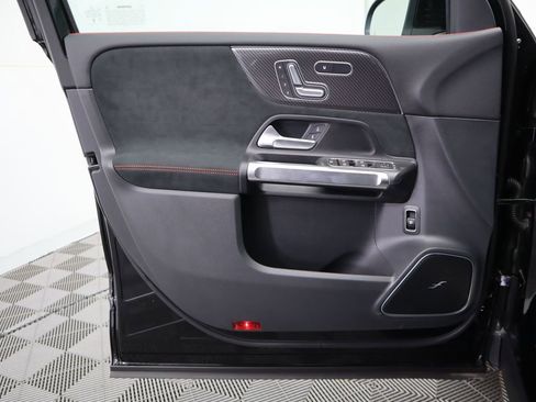 Certified 2025 Mercedes-Benz GLB 35 AMG 4MATIC image 24