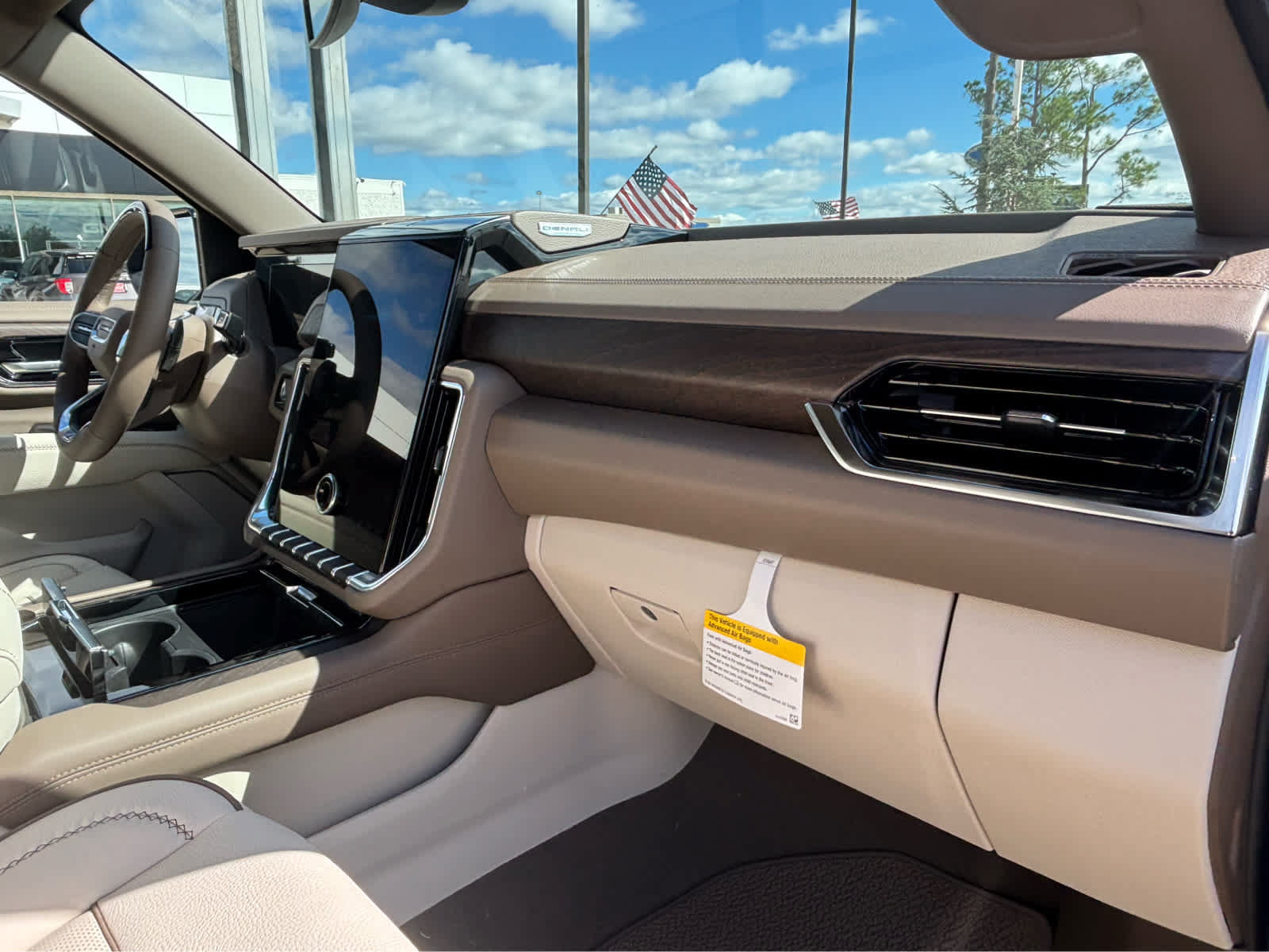 New 2027 GMC Yukon Denali w/ Sun & Power Step Package AWD/4WD image 11