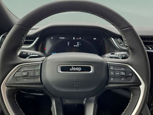New 2025 Jeep Grand Cherokee Altitude RWD image 22