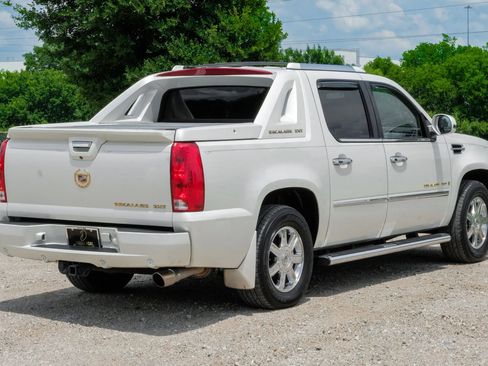 Used 2007 Cadillac Escalade EXT w/ Information Package AWD/4WD image 10