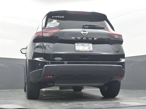 Used 2025 Nissan Rogue SV FWD image 24