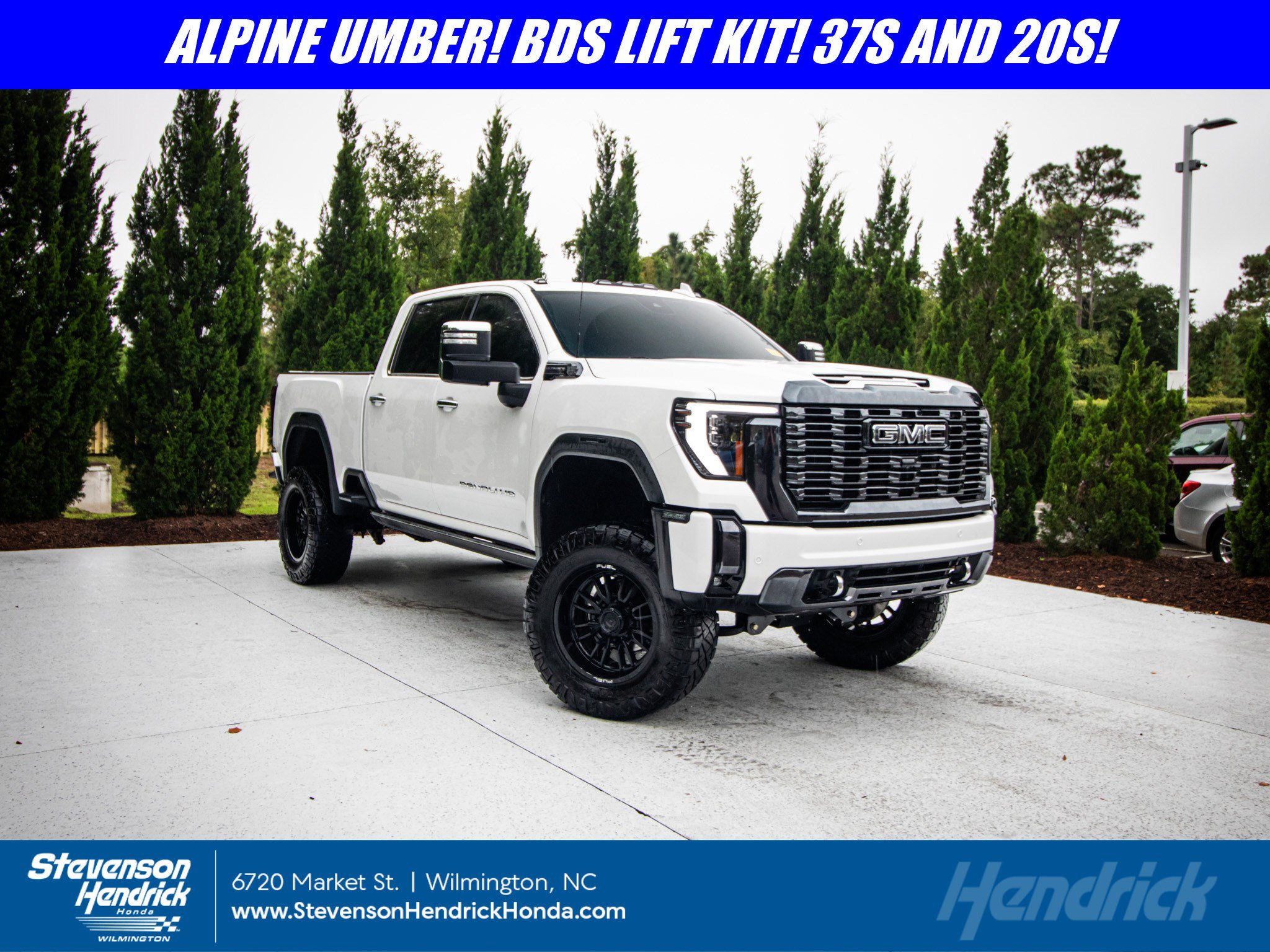 Used 2024 GMC Sierra 2500 Denali Ultimate AWD/4WD image 1