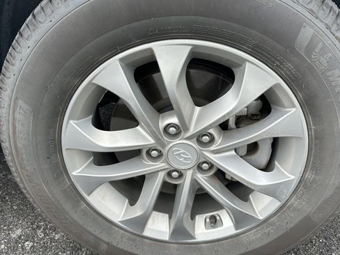 Used 2020 Hyundai Santa Fe SEL FWD image 15