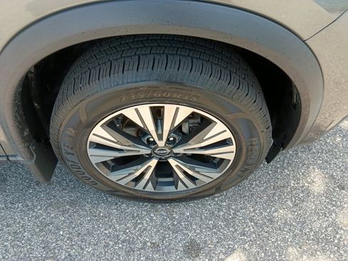 Used 2023 Nissan Rogue SV FWD image 29
