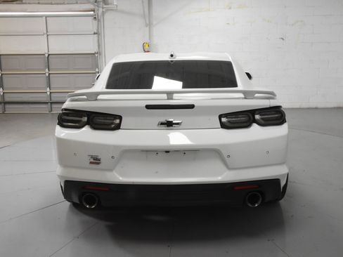 Used 2020 Chevrolet Camaro SS RWD image 10