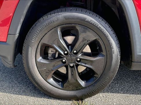 Used 2019 Jeep Compass Latitude AWD/4WD image 7
