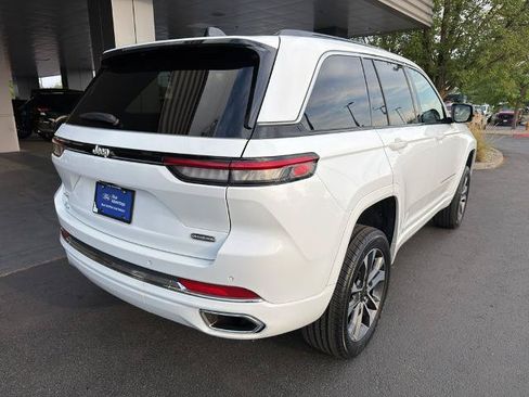 Used 2024 Jeep Grand Cherokee Overland AWD/4WD image 12