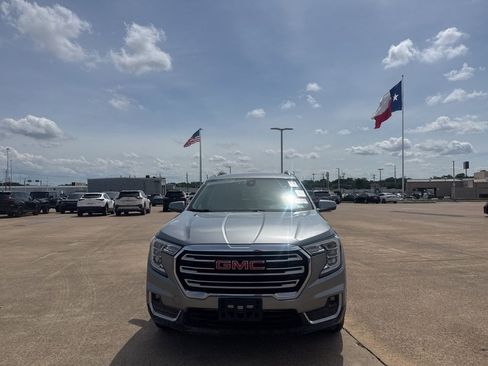 Used 2024 GMC Terrain SLT w/ Infotainment Package II AWD/4WD image 5