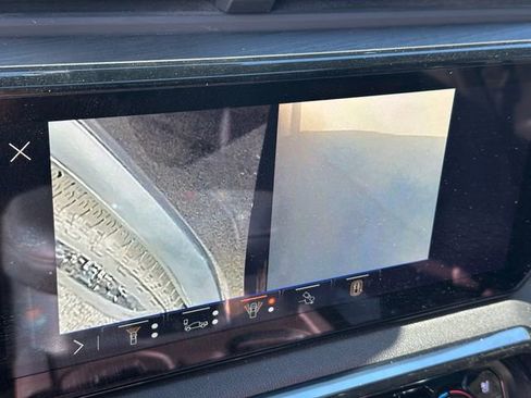 Used 2025 GMC Sierra 2500 AT4 w/ AT4 Premium Plus Package image 32