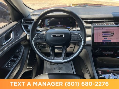 Used 2023 Jeep Grand Cherokee 4WD 4xe image 13