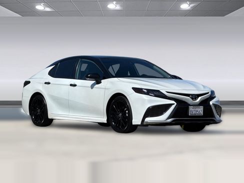 Certified 2021 Toyota Camry XSE FWD image 7