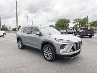 Used 2025 Buick Enclave Preferred FWD video 1