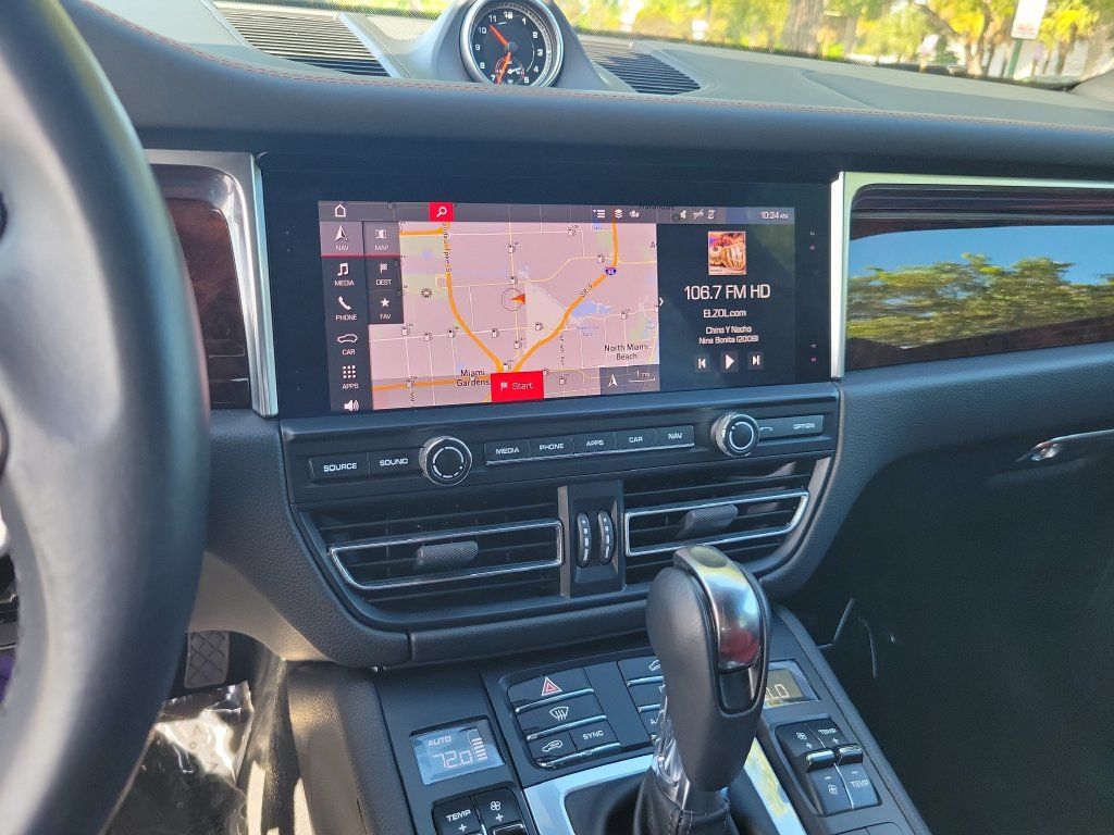 Used 2021 Porsche Macan AWD/4WD image 36