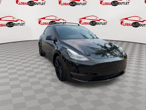 Used 2021 Tesla Model Y Long Range AWD/4WD image 2
