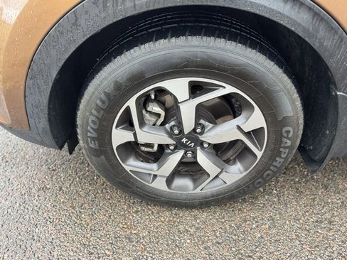 Used 2021 Kia Sportage LX image 8