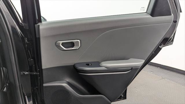 Used 2025 Kia K4 FWD image 21