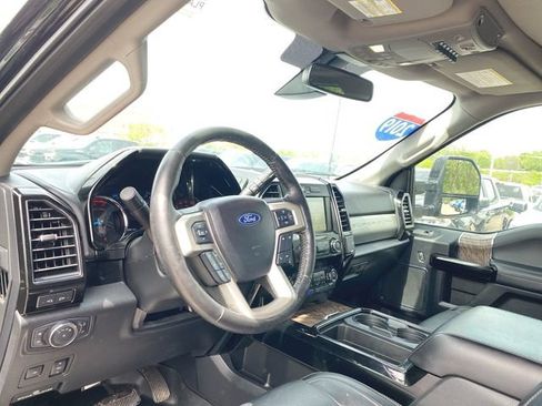 Used 2019 Ford F250 Lariat w/ Lariat Ultimate Package AWD/4WD image 10