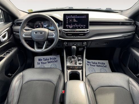 Used 2024 Jeep Compass Trailhawk image 10