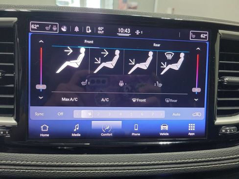 Used 2022 Chrysler Pacifica Touring-L AWD/4WD image 44