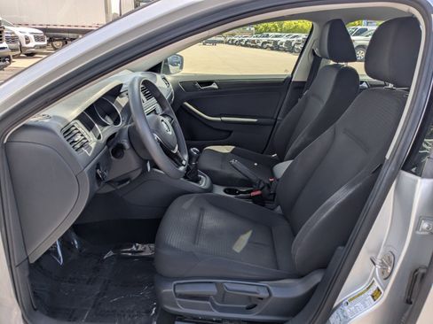 Used 2016 Volkswagen Jetta S image 22