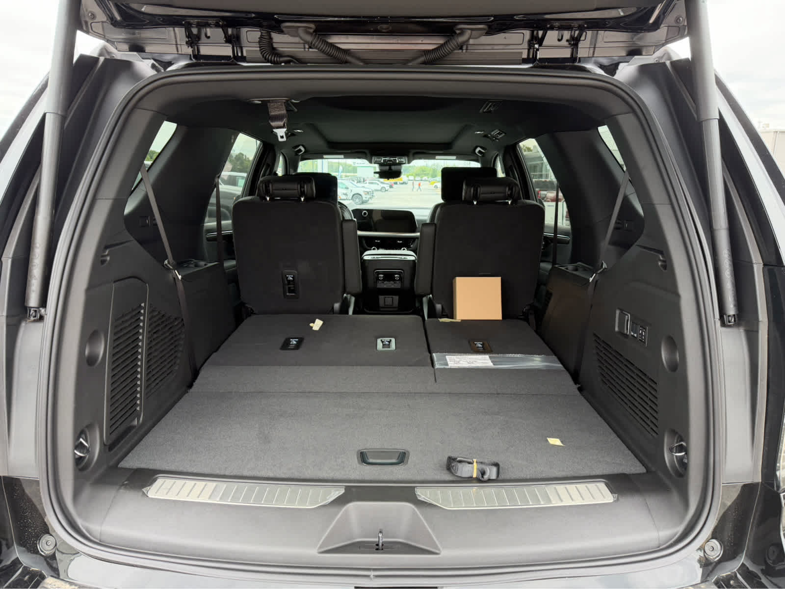 New 2026 Chevrolet Tahoe High Country AWD/4WD image 33