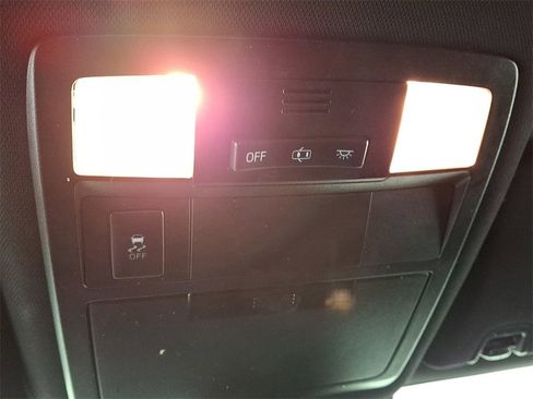 Used 2019 Toyota Tacoma TRD Sport image 19