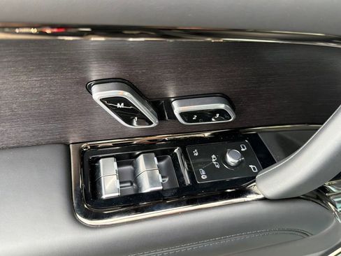 New 2026 Land Rover Range Rover SV AWD/4WD image 10