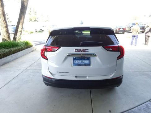 Certified 2021 GMC Terrain SLE w/ LPO, Floor Liner Package FWD image 9