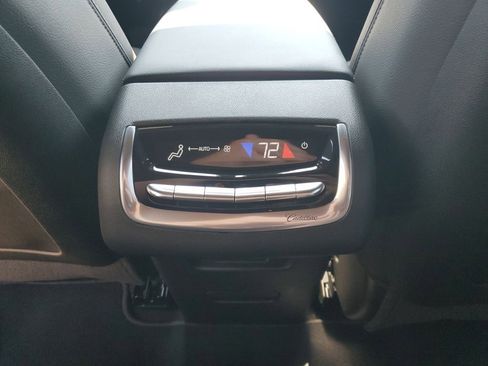 New 2025 Cadillac XT6 Luxury image 22