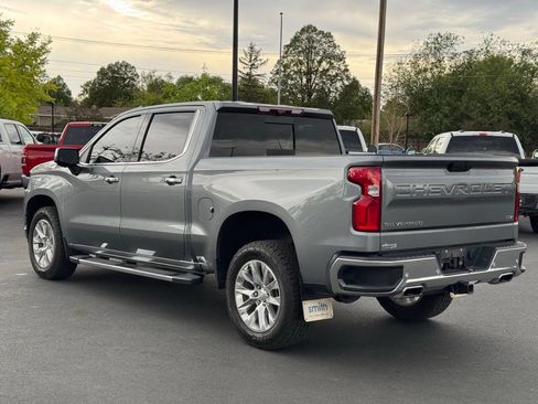 Used 2020 Chevrolet Silverado 1500 LTZ w/ LTZ Premium Package AWD/4WD image 6