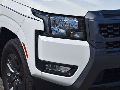 Certified 2025 Nissan Frontier SV w/ SV Convenience Package RWD image 19